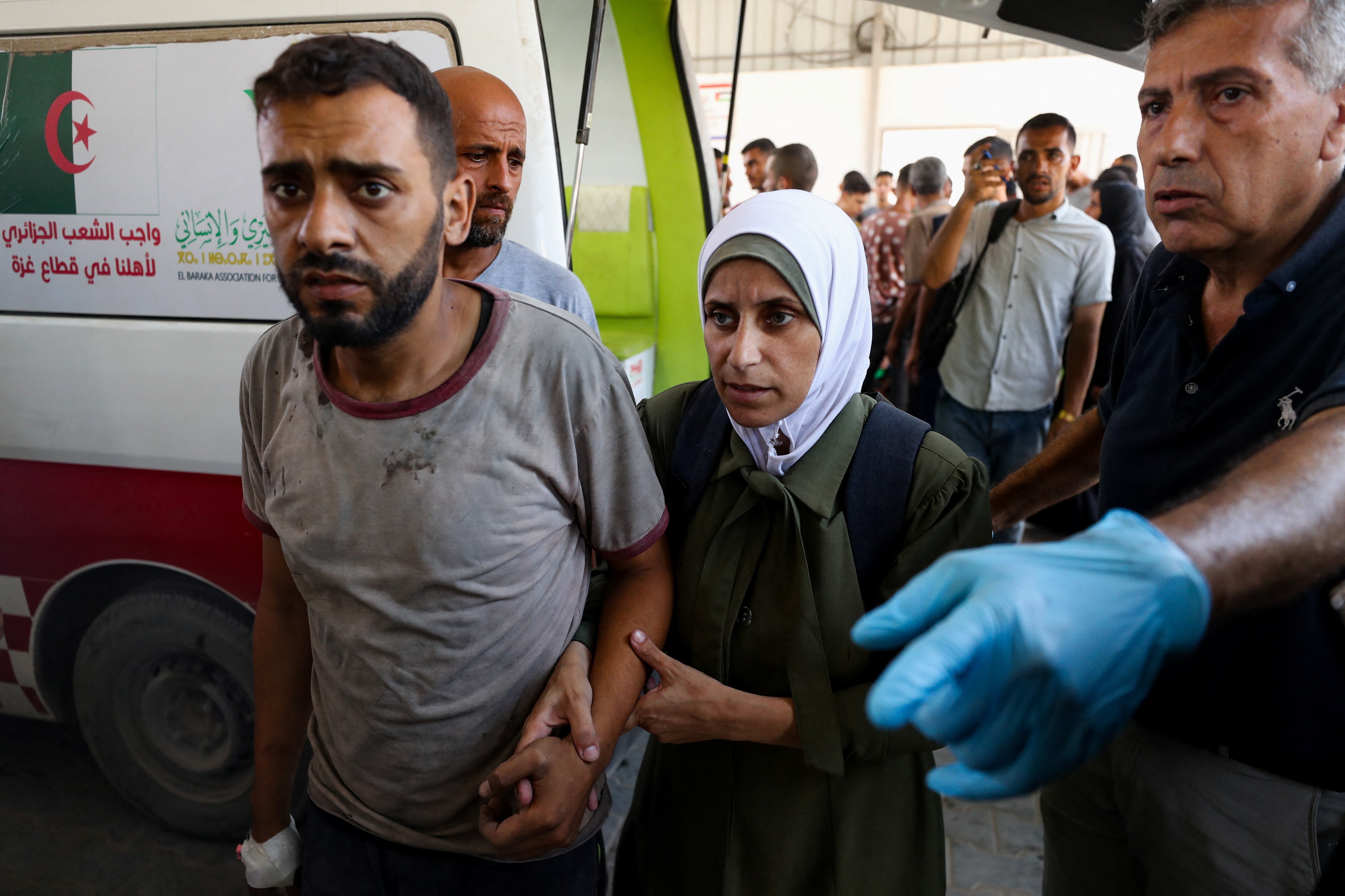 Ao menos 60 palestinos são mortos a tiros enquanto esperavam ajuda humanitária em Gaza, diz agência 