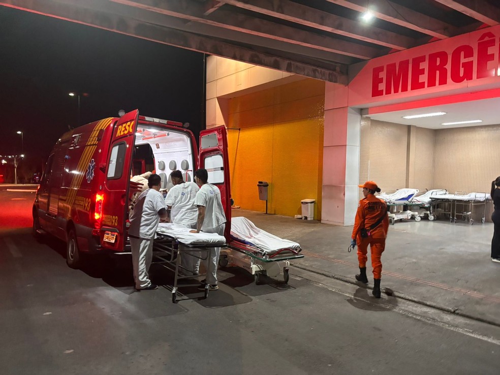 Cinco vítimas foram encaminhadas para o Hospital Municipal de Cuiabá (HMC) — Foto: Renato Silva/TVCA