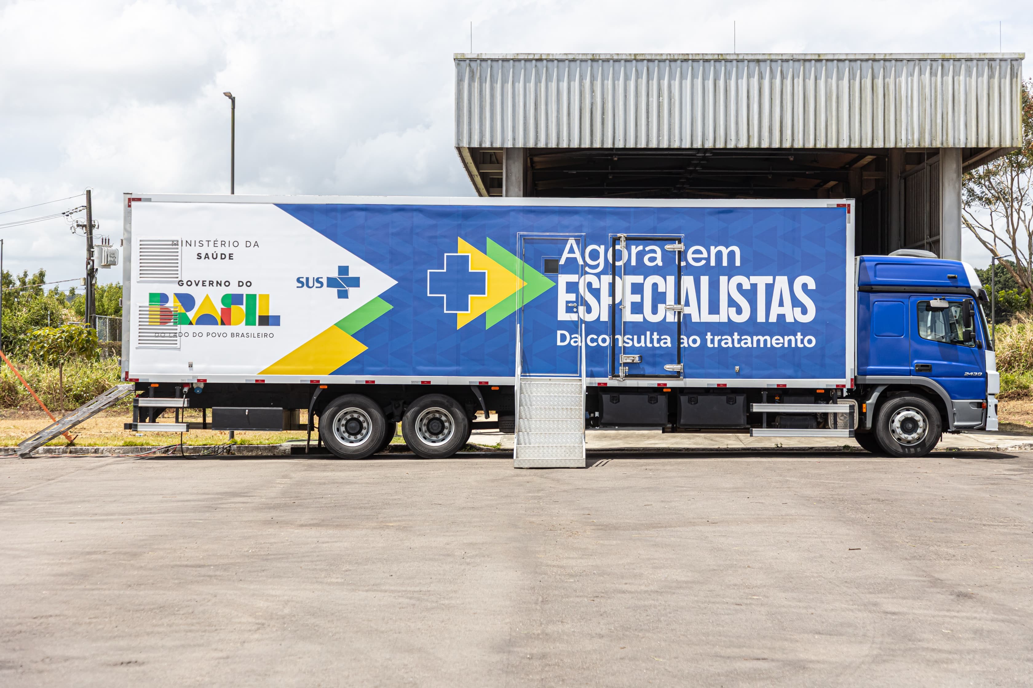 Carreta da Saúde faz exames contra câncer de mama e colo do útero em Arapiraca