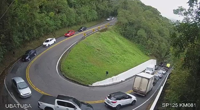 Motorista enfrenta 4h em viagem entre Taubaté e Ubatuba pela SP-125 no feriado da Consciência Negra