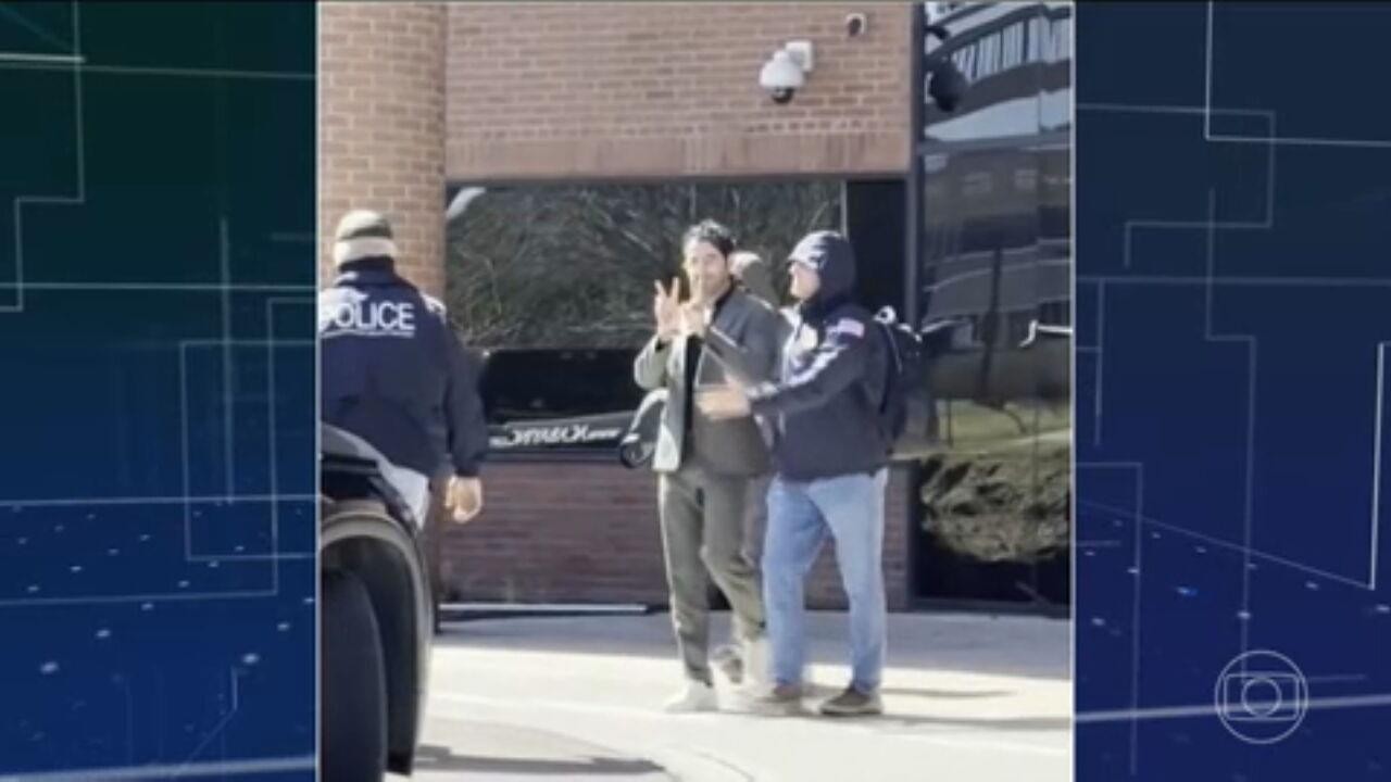 Mãe adotiva investigada por maus tratos é suspeita de trocar adolescente por macaco nos EUA