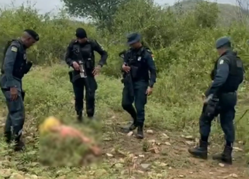 Jovem foi encontrada por equipe da PM em Canindé — Foto: PM/SE