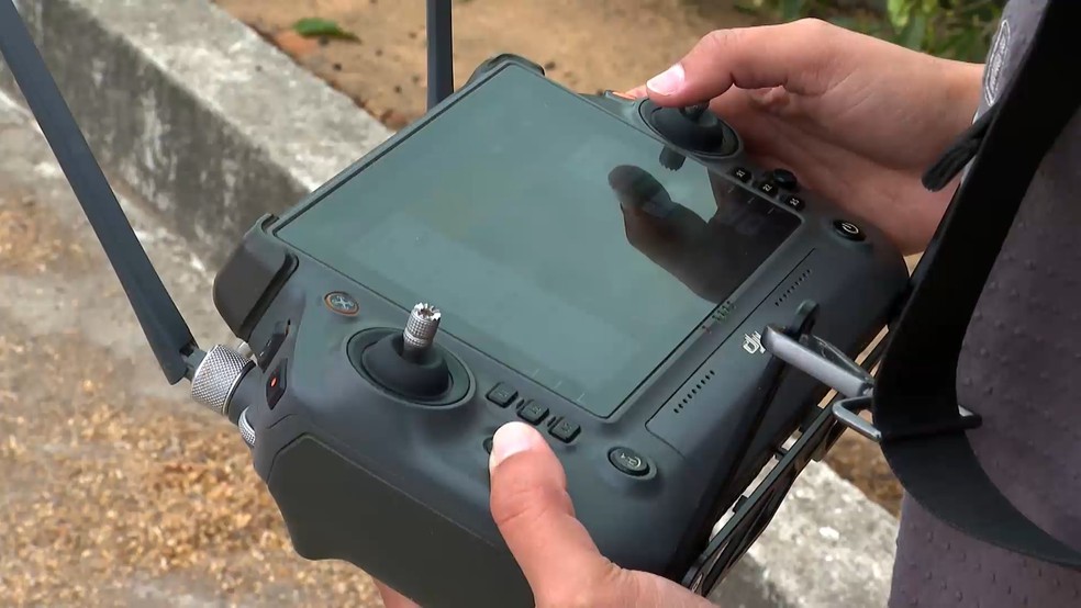 Fazendas economizam tempo e dinheiro com uso de drones na pulverização e impulsionam nova profissão no campo. Espírito Santo. — Foto: TV Gazeta