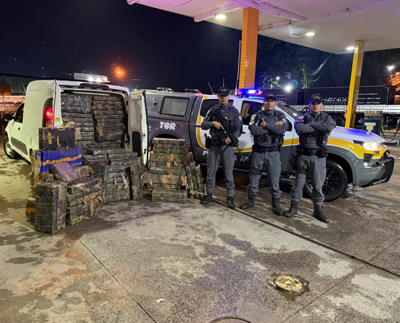 Casal é flagrado com quase 1 tonelada de maconha em Angatuba