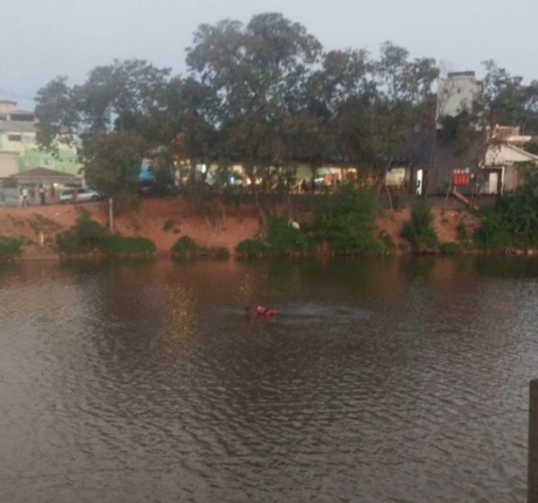 Homem morre afogado, e corpo é encontrado a 4 metros de profundidade em lagoa de Itaúna 