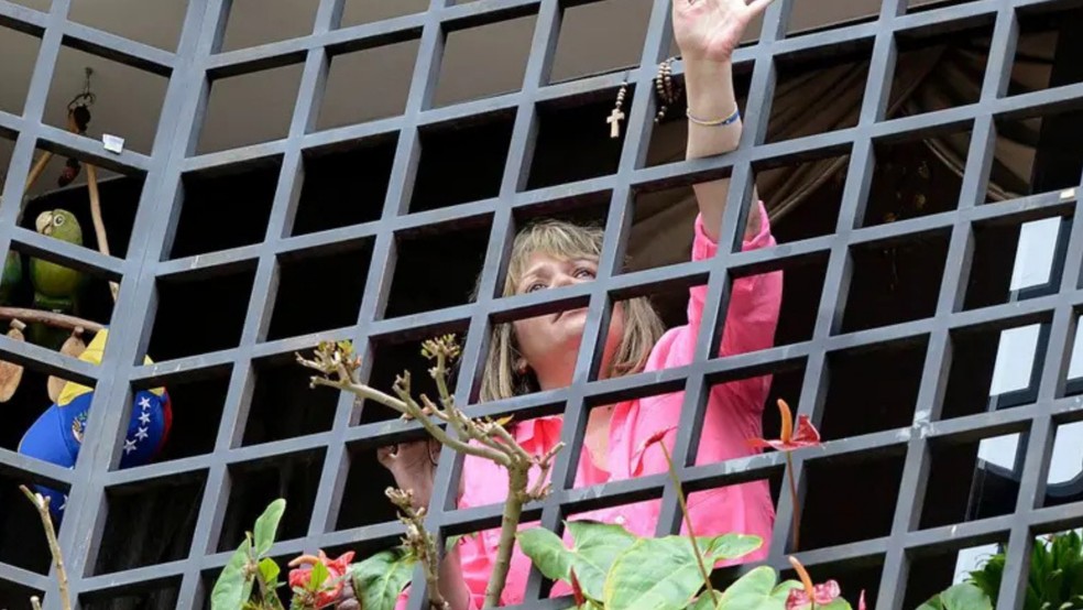 Após ser libertada da prisão, ela foi acusada de 'corrupção espiritual' — Foto: Getty Images via BBC