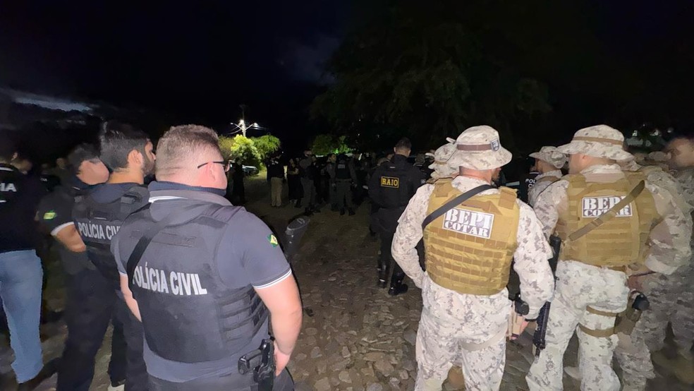 Intitulada de “Dynamus”, a ação visa o cumprimento de mandados de prisão e de busca e apreensão contra integrantes de grupos criminosos responsáveis por crimes contra provedores de internet, no município de Caridade. — Foto: Divulgação