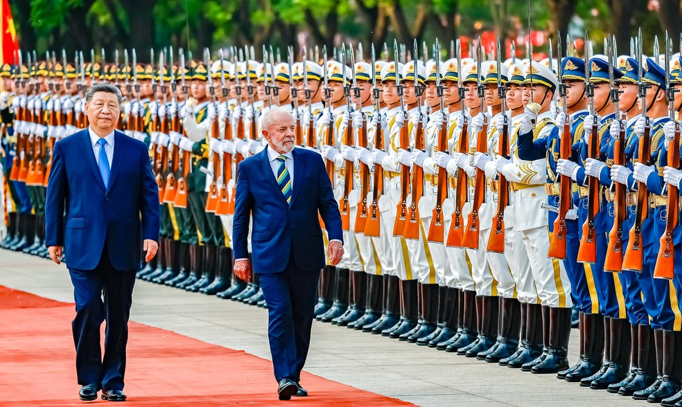 Presidente da República, Luiz Inácio Lula da Silva, durante a cerimônia de boas-vindas, no Grande Palácio do Povo. — Foto: Ricardo Stuckert/ Presidência da República