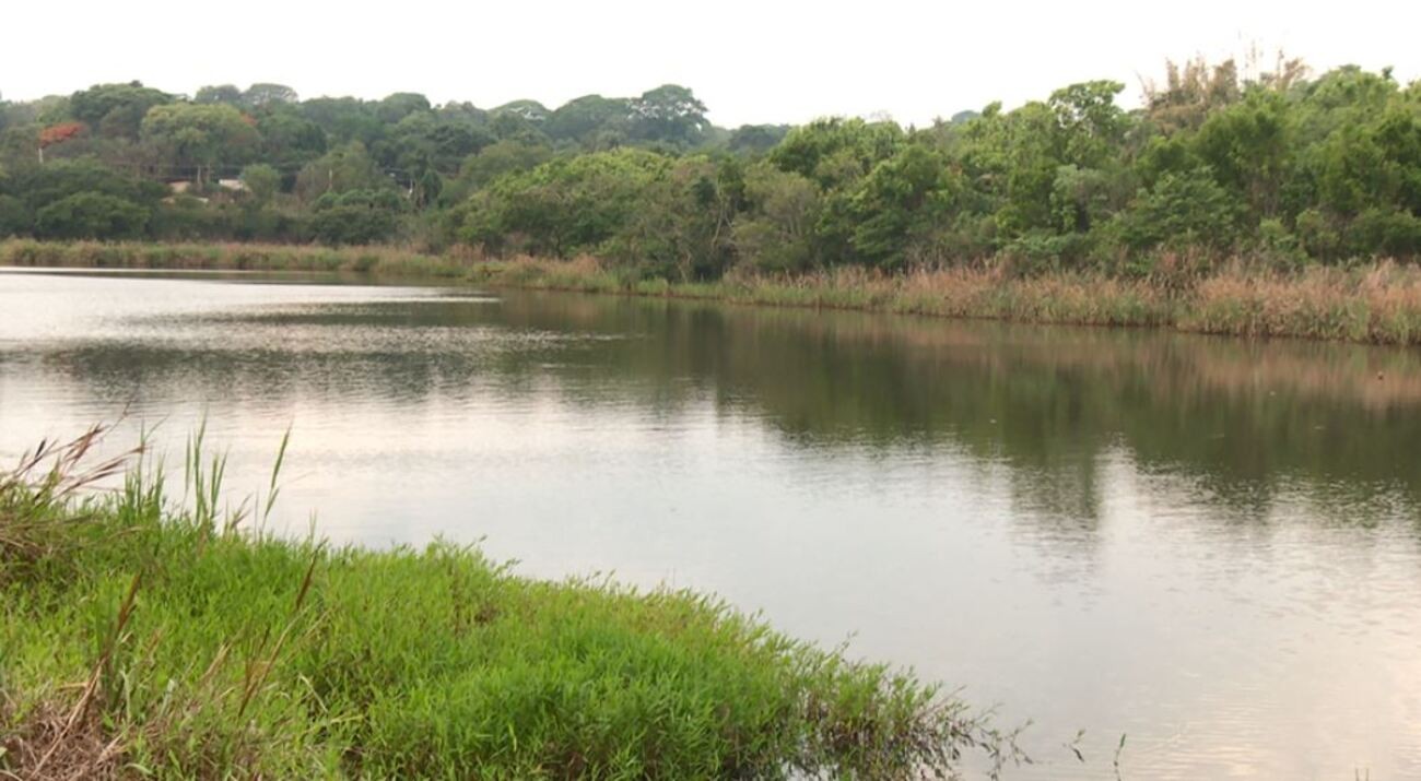 Homem desaparece na represa do 29 em São Carlos; bombeiros retomam buscas na quarta