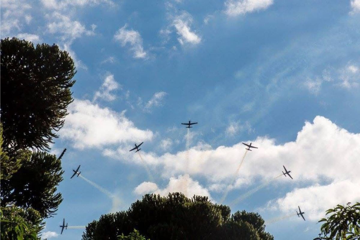 Esquadrilha da Fumaça se apresenta em Campos do Jordão e Caraguatatuba; confira agenda