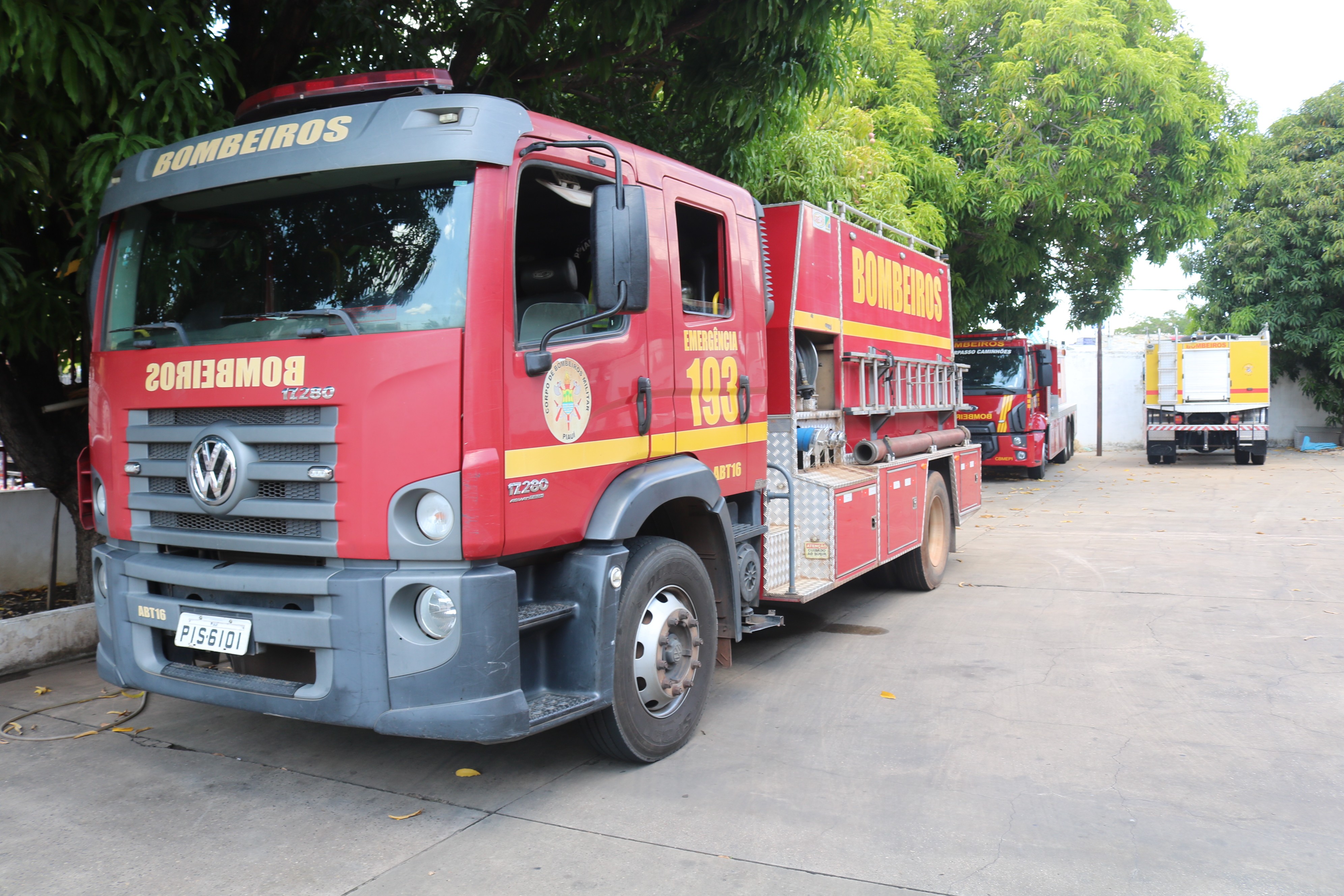 Incêndio atinge casa e deixa dois irmãos feridos na Zona Leste de Teresina