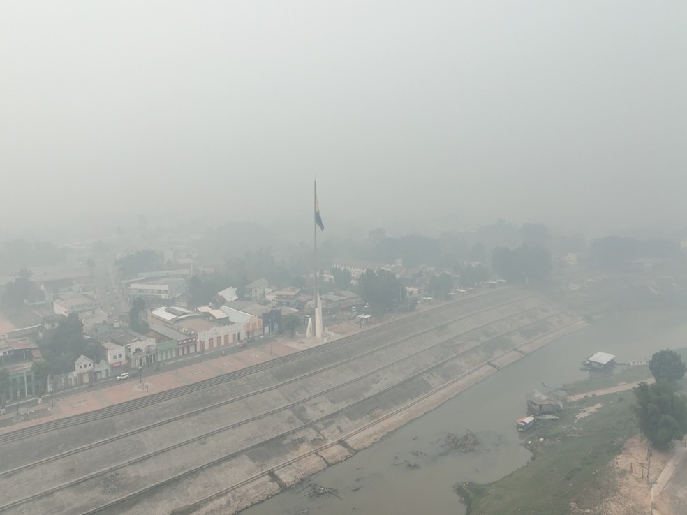 Nível de poluição do ar piora ao longo da semana e chega a 'perigosa' em Rio Branco — Foto: Pedro Devani/Secom-AC