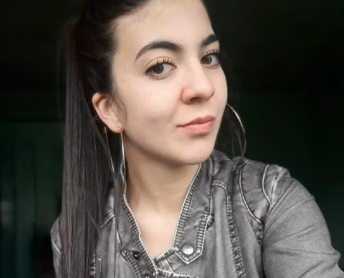 Companheiro de vendedora encontrada morta dentro de rio de SC vira réu por feminicídio e ocultação de cadáver