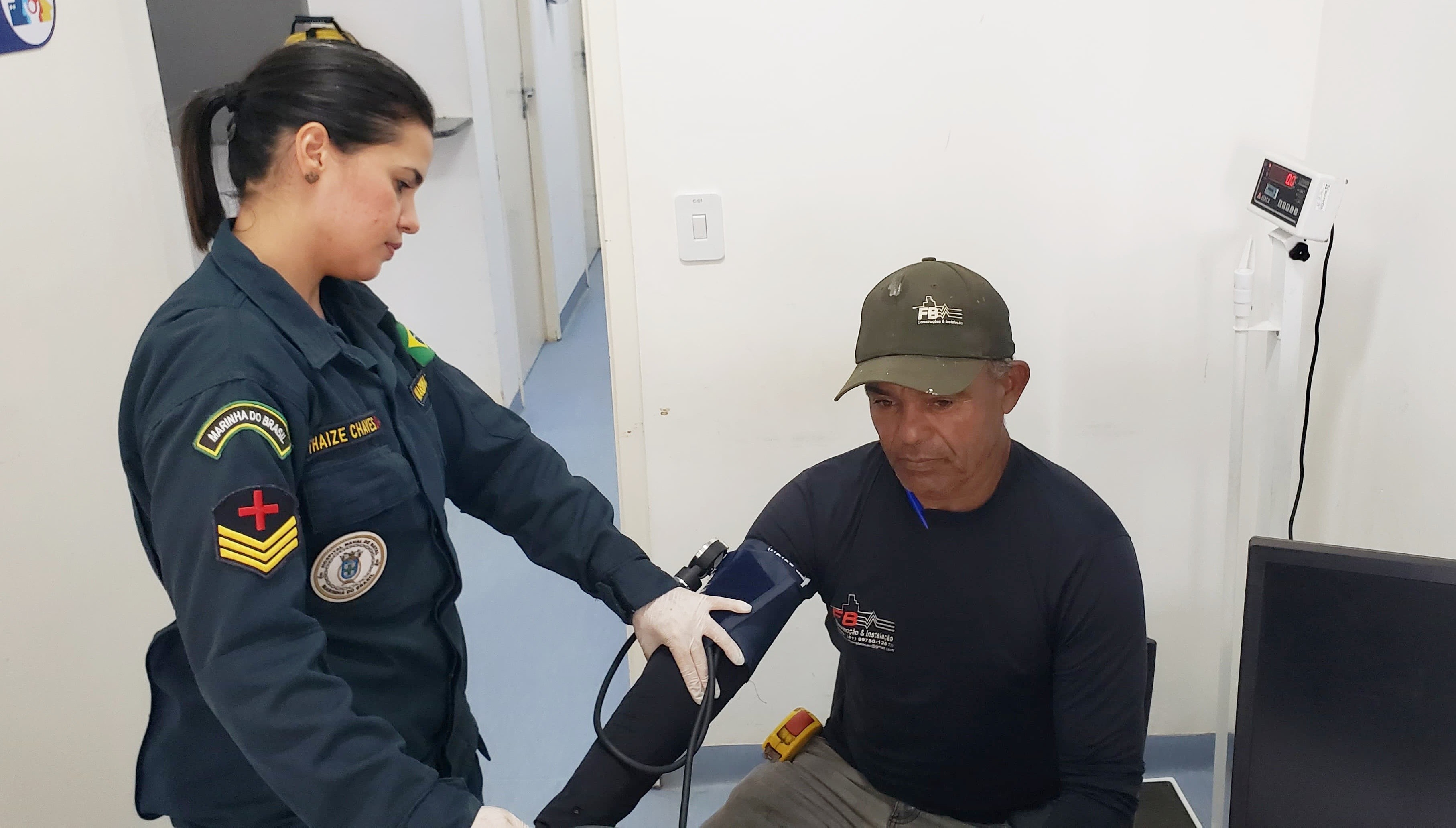 Marinha realiza 250 atendimentos de saúde gratuitos no primeira dia de ação em Fernando de Noronha
