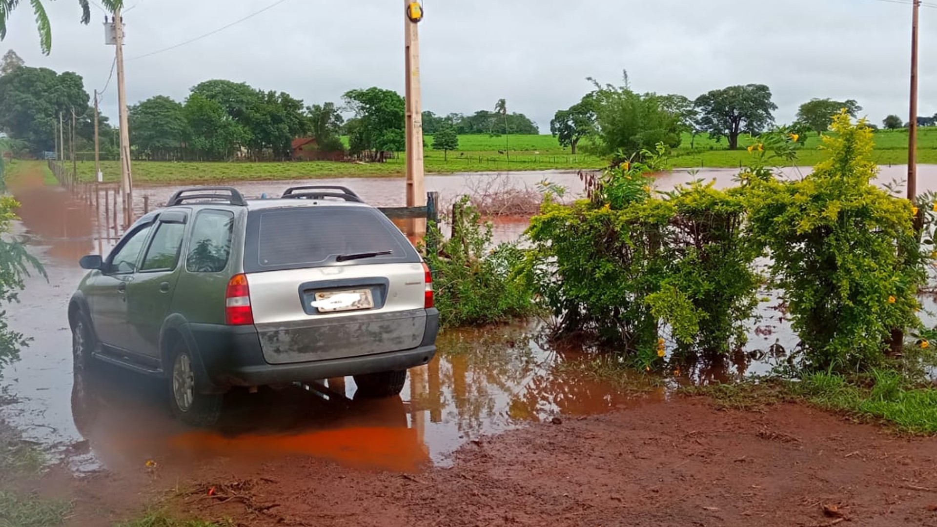 Chuva provoca estragos e interdição de acesso a bairros rurais de Castilho