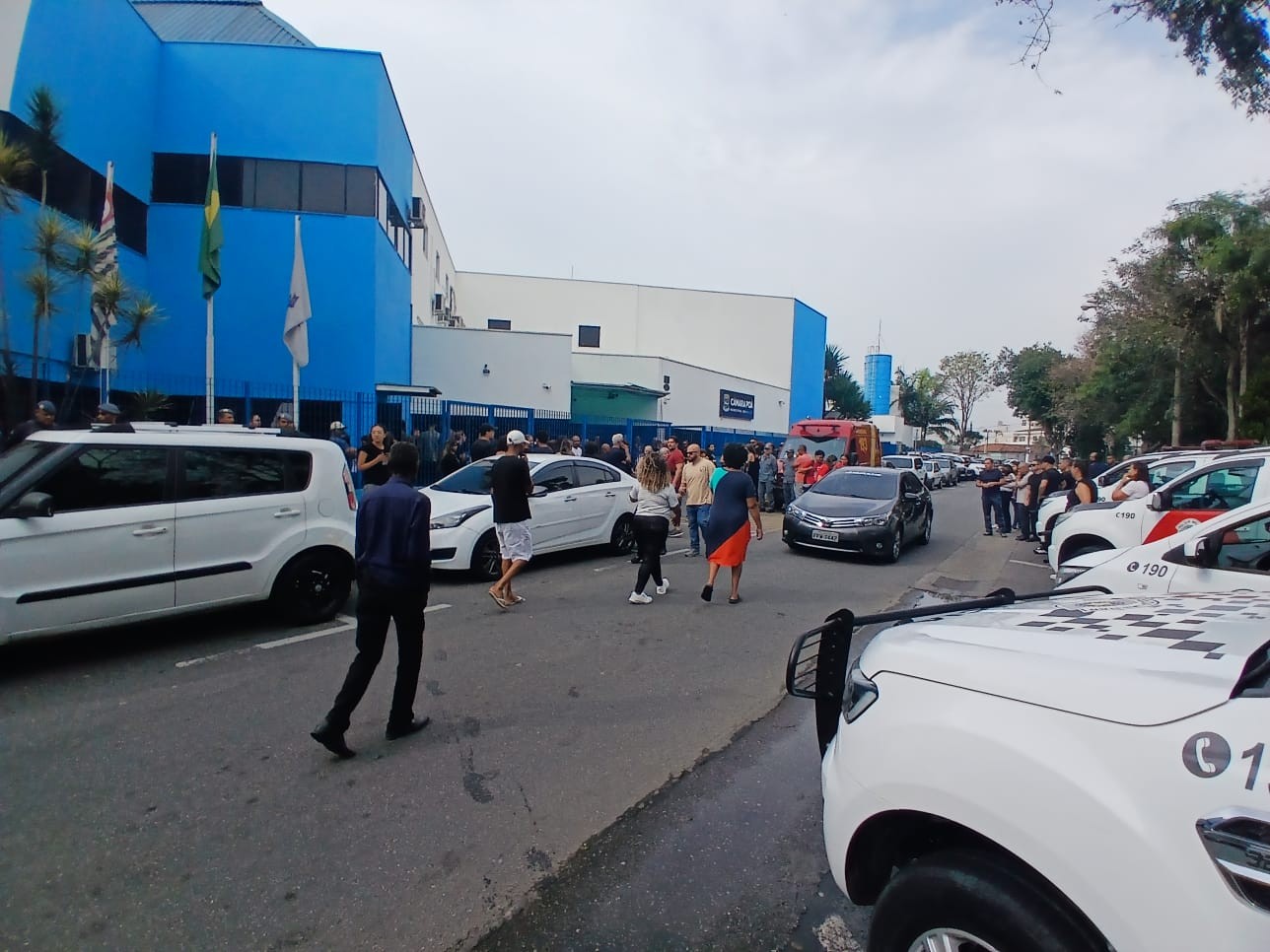 Policial militar morto durante assalto na Marginal Tietê é enterrado em Poá