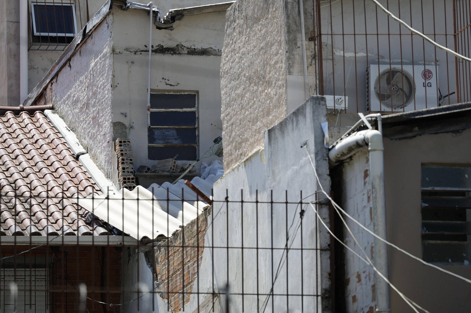 Piscina sobre laje que desabou e matou menina no RS foi instalada uma semana antes, diz polícia