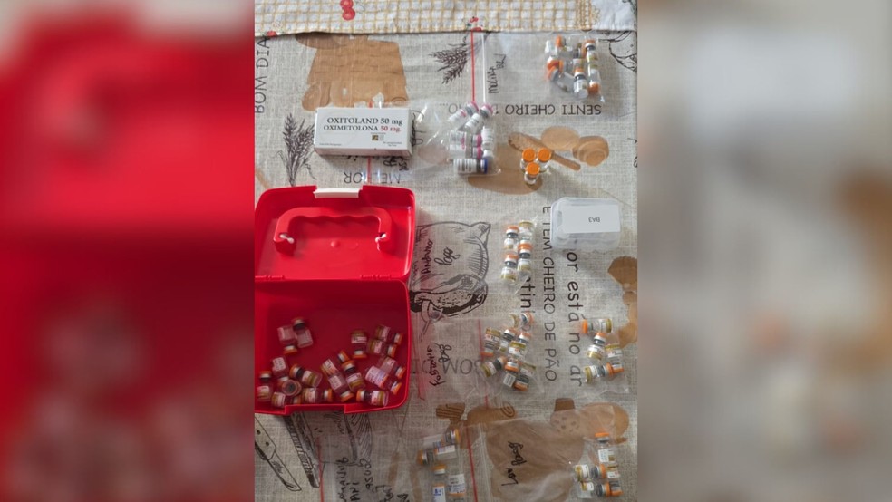 Comerciante &eacute; presa suspeita de vender emagrecedores em S&atilde;o Jos&eacute; do Rio Preto (SP) &mdash; Foto: Divulga&ccedil;&atilde;o / Pol&iacute;cia Civil