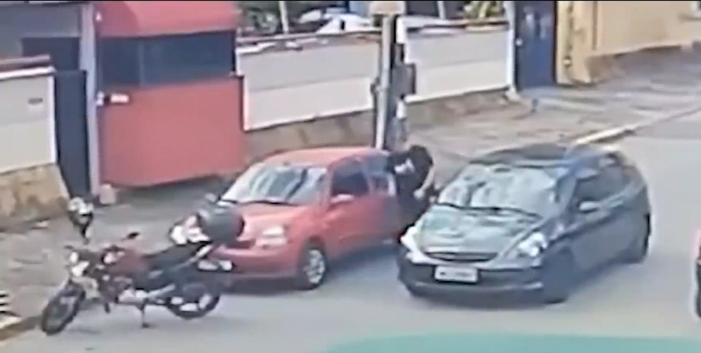 O motorista, que aparece no vídeo, é Guilherme Ferreira Teixeira, que tem fortes ligações com o prefeito de São Luís, Eduardo Braide (PSD). — Foto: Reprodução/TV Mirante