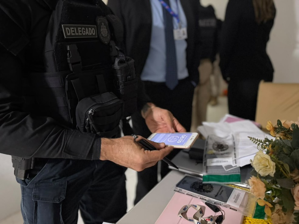 Vinte pessoas s&atilde;o presas durante opera&ccedil;&atilde;o contra fac&ccedil;&otilde;es criminosas na BA &mdash; Foto: Divulga&ccedil;&atilde;o/SSP e PC