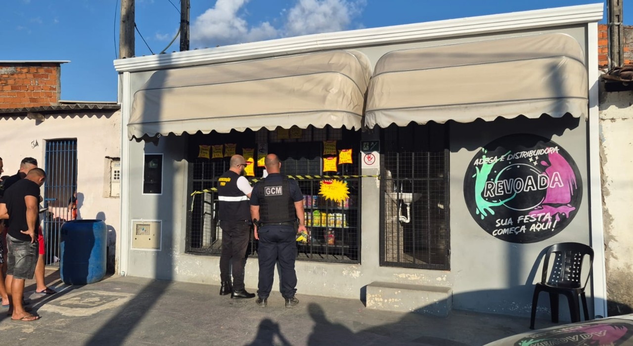 Dono de adega preso suspeito de vender bebidas alcoólicas a menores de idade é solto em audiência de custódia