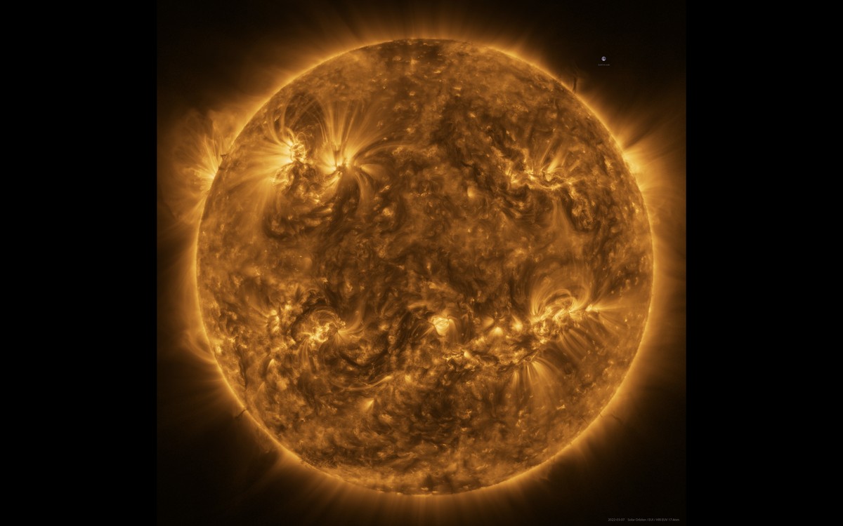 If there is no oxygen in space, how does the sun burn?  |  Sciences