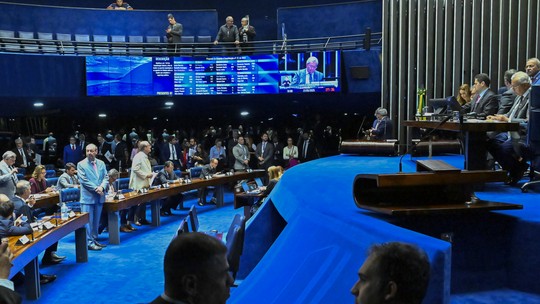 Senado aprova reajuste para servidores federais, com impacto de R$ 18 bilhões - Foto: (Waldemir Barreto/Agência Senado)