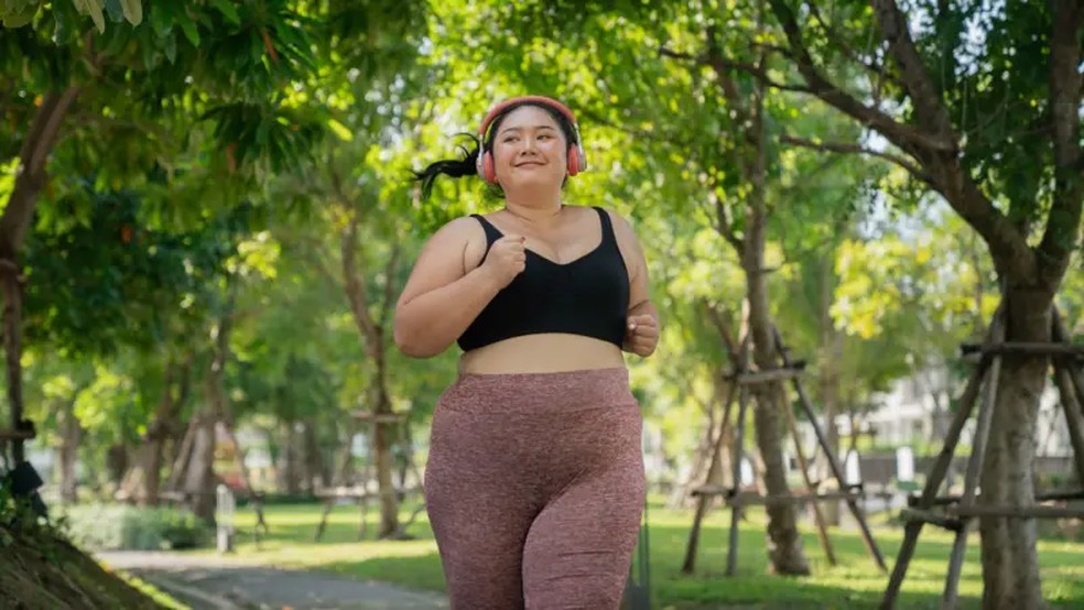 Uma camada de reservas de gordura aparentemente ajuda o corpo a suportar eventos cardíacos sérios, AVCs e outras doenças agudas. É o paradoxo da obesidade — Foto: Stock Photo via Getty Images