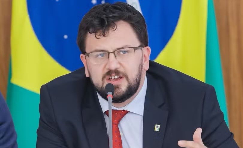 Ex-chefe de gabinete de Lula pede para deixar campanha