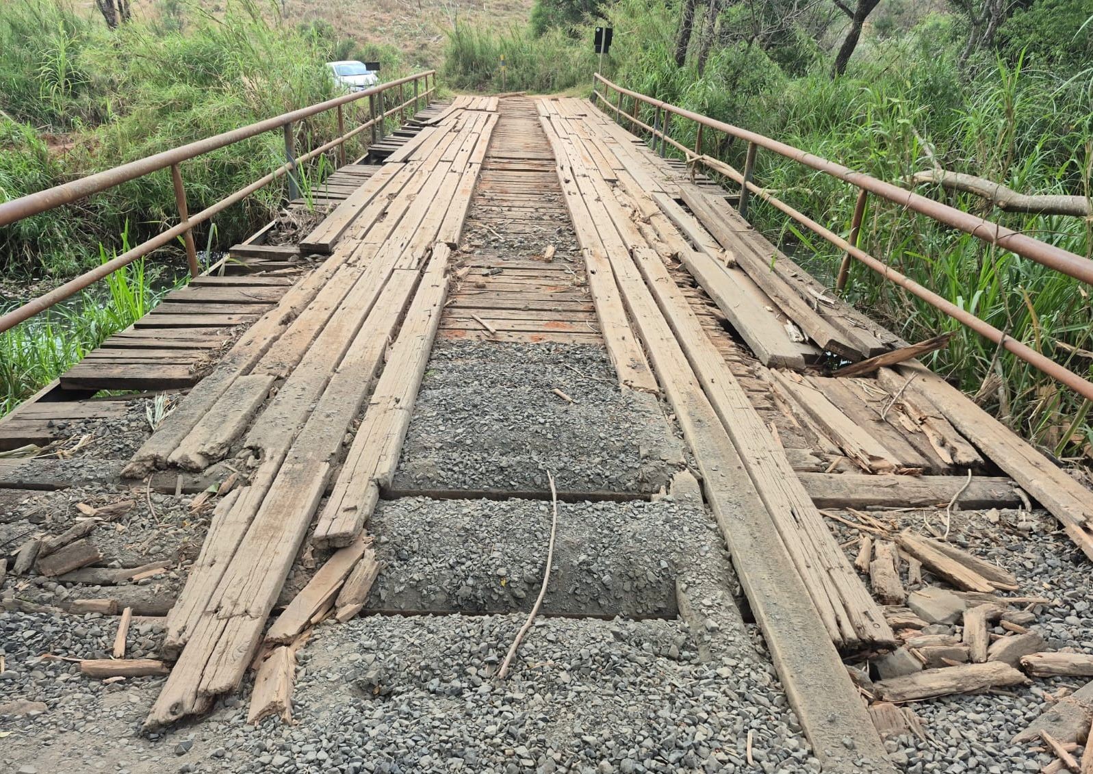 Ponte em área rural é interditada para obras de manutenção em Marília