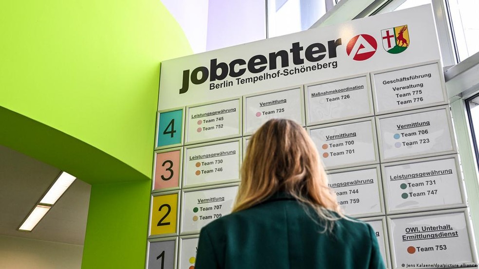 Crescimento do emprego na zona do euro dever� desacelerar nos pr�ximos dois anos � Foto: Jens Kalaene/dpa/picture alliance