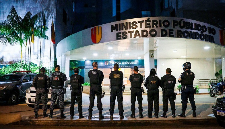 13 pessoas são presas em operação que investiga 'tribunal do crime' em RO