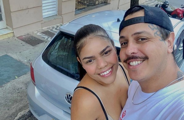 'Casal Coringa': apelido representa que se enxergam como a &ldquo;pe&ccedil;a-chave do prazer" &mdash; Foto: Arquivo pessoal