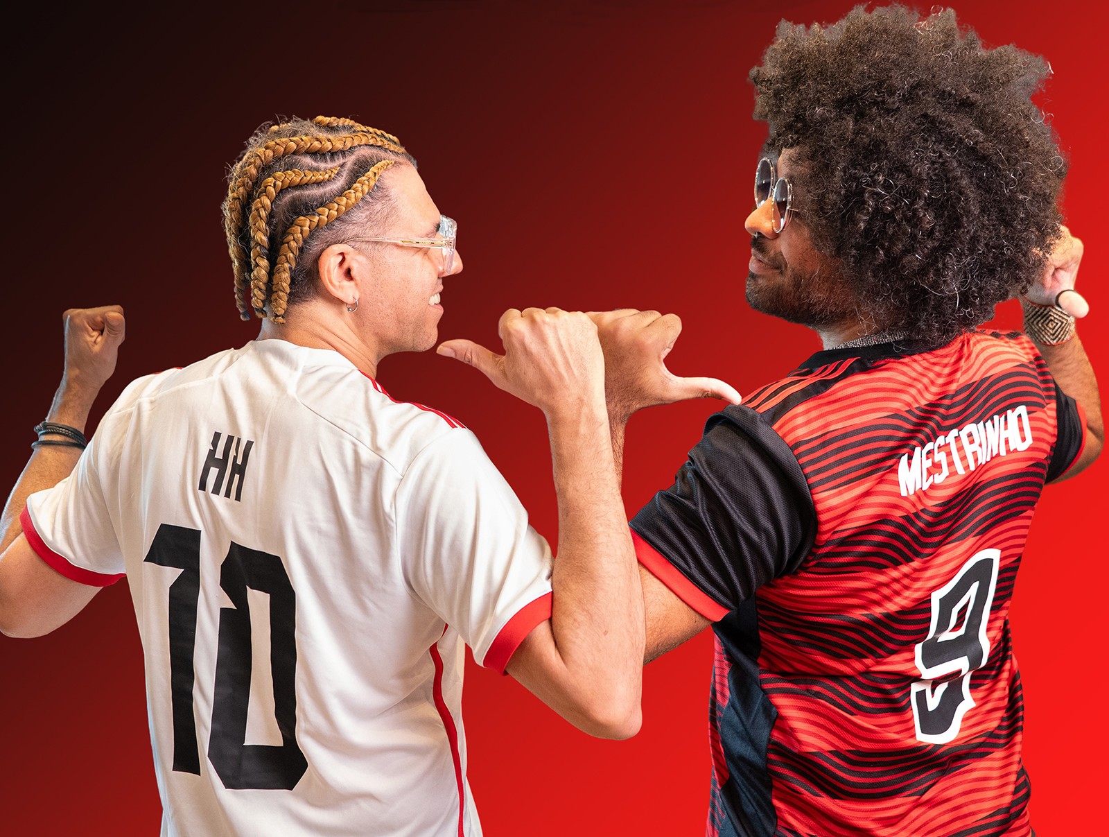 Hamilton de Holanda entra em campo com Mestrinho em inédita gravação instrumental do 'Hino do Flamengo'