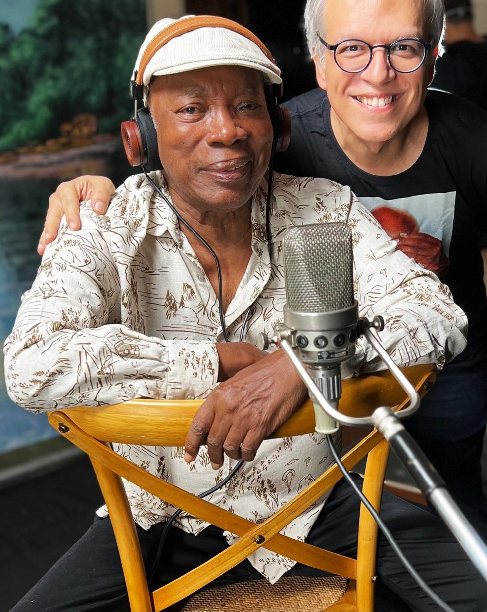 Milton Nascimento com Victor Pozas, produtor do álbum ‘ReNASCIMENTO’ — Foto: Divulgação