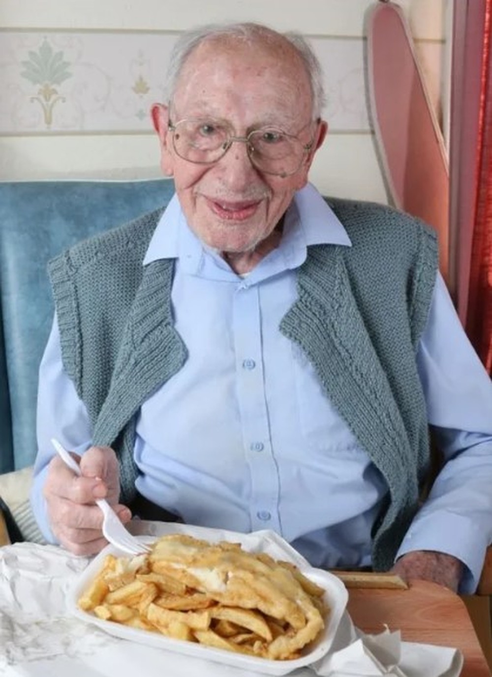 Homem mais velho do mundo morre aos 112 anos na Inglaterra
