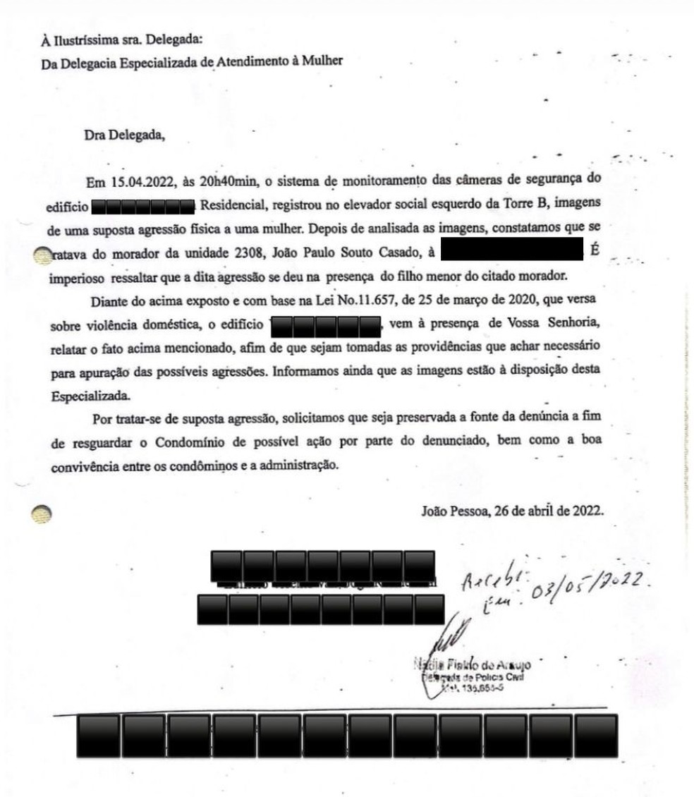 Condomínio onde aconteceram as agressões denunciou o médico 18 dias depois das imagens serem registradas, há mais de um ano — Foto: Reprodução