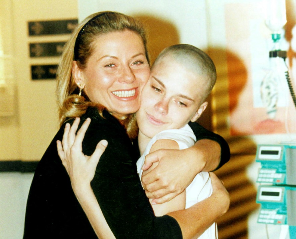 Vera Fischer foi a Helena em 'Laços de Família', novela em que Carolina Dieckmmann raspou o cabelo em cena icônica — Foto: Roberto Steinberger/Acervo Globo