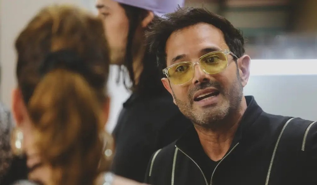 Ator colombiano entra em reality para pedir divrcio de atriz — Foto: Reproduo/Canal RCN