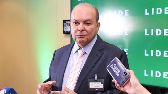 Ibaneis defende anistia a golpistas para 'pacificar' país e nega volta de Bolsonaro às urnas: 'Continuaria inelegível' - Condenações eleitorais do ex-presidente não seriam revertidas por uma eventual anistia, diz governador do DF. Ele defende que Hugo Motta paute o projeto sobre o tema.