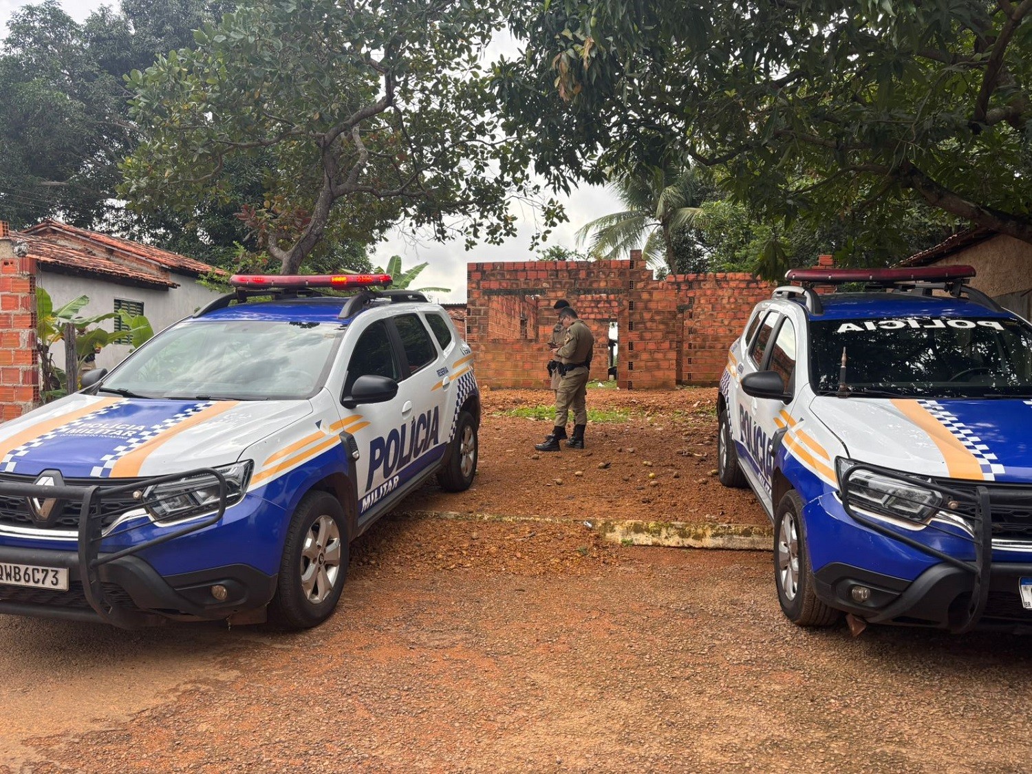 Jovem de 26 anos é encontrado morto com ferimentos de faca e tiros em Paraíso 