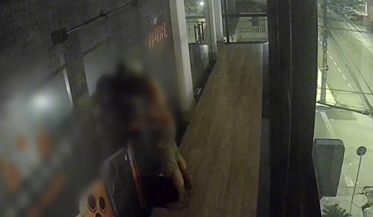 Homem é preso investigado por furtos de aparelhos eletrônicos em comércios de Manaus; prejuízo é de R$ 48 mil