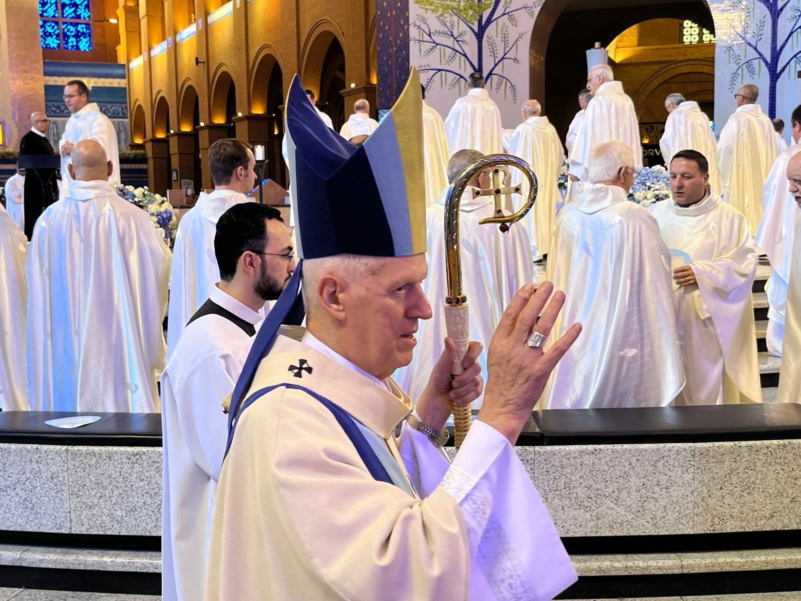 No 12 de outubro, arcebispo de Aparecida prega contra pobreza: 'Que os eleitos votem em leis favoráveis aos pobres'