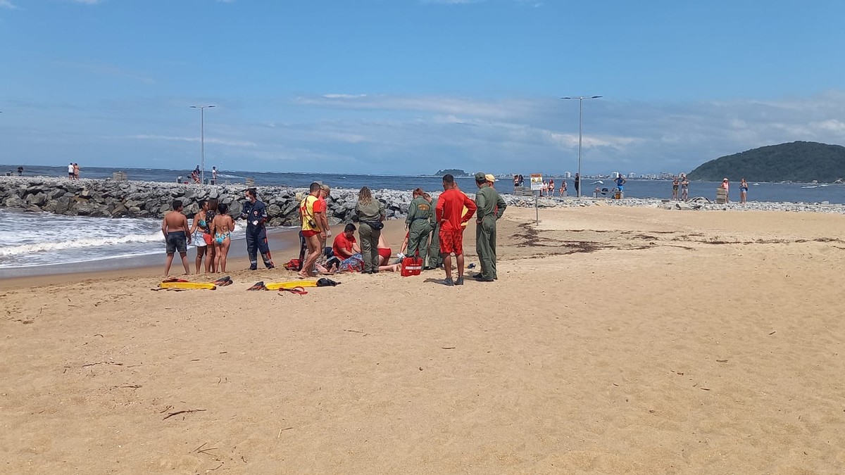 Homem E Dois Adolescentes São Socorridos Em Estado Grave Após Afogamento Na Praia Mansa De 1536