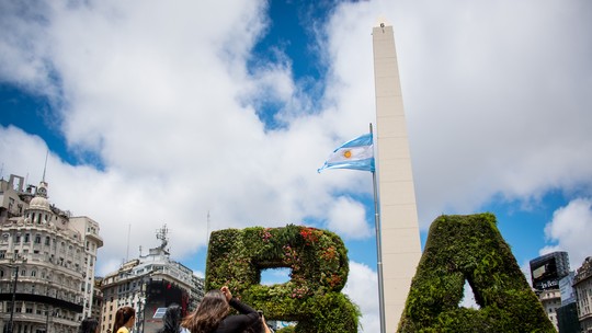 Estudantes brasileiros poderão recorrer caso universidades públicas da Argentina passem a cobrar, sinaliza advogada