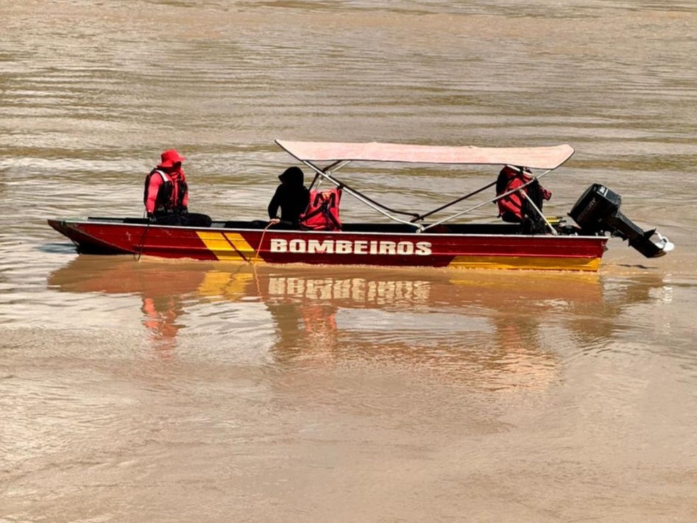 Bombeiros de Sena Madureira suspenderam buscas por homem que caiu em rio — Foto: Arquivo/Corpo de Bombeiros de Sena Madureira