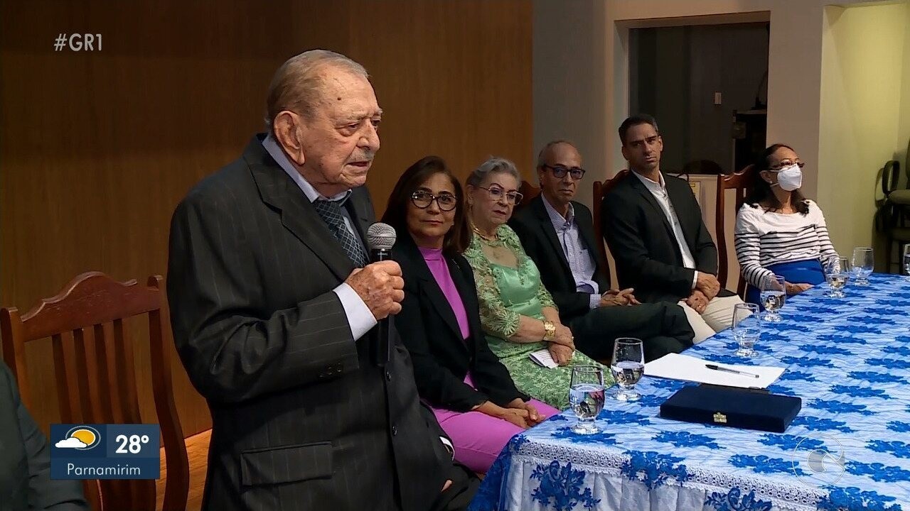 Diniz de Sá Cavalcanti : morre ex - prefeito de Petrolina aos 99 anos