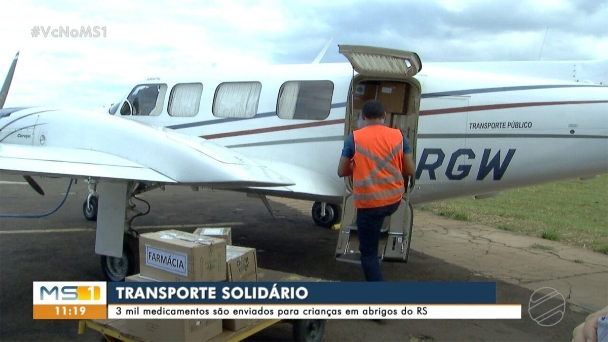 Avião decola de MS com 3 mil medicamentos para auxiliar crianças vítimas das enchentes no RS