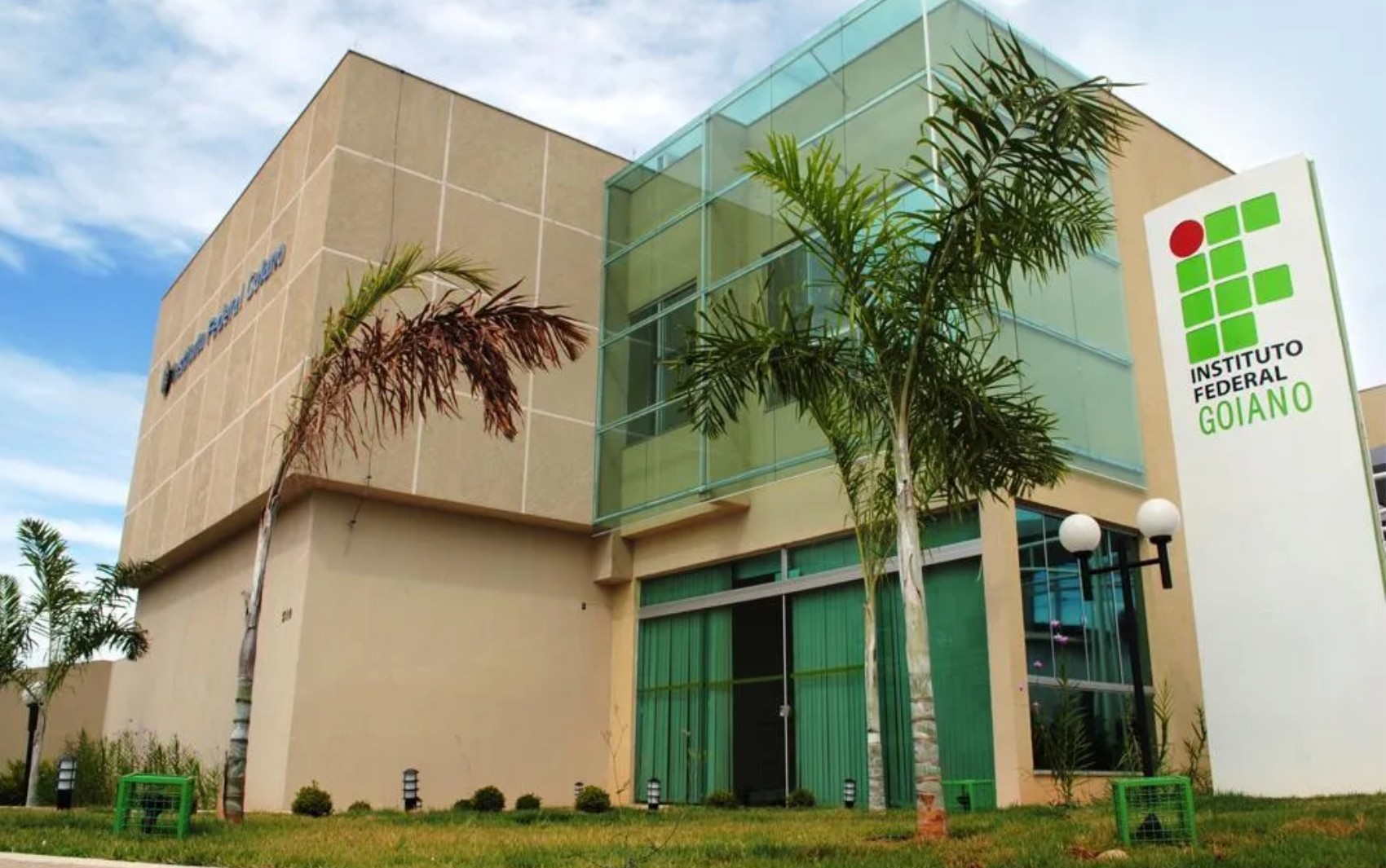 IF Goiano abre inscrições de processo seletivo com salários de até R$ 8,6 mil