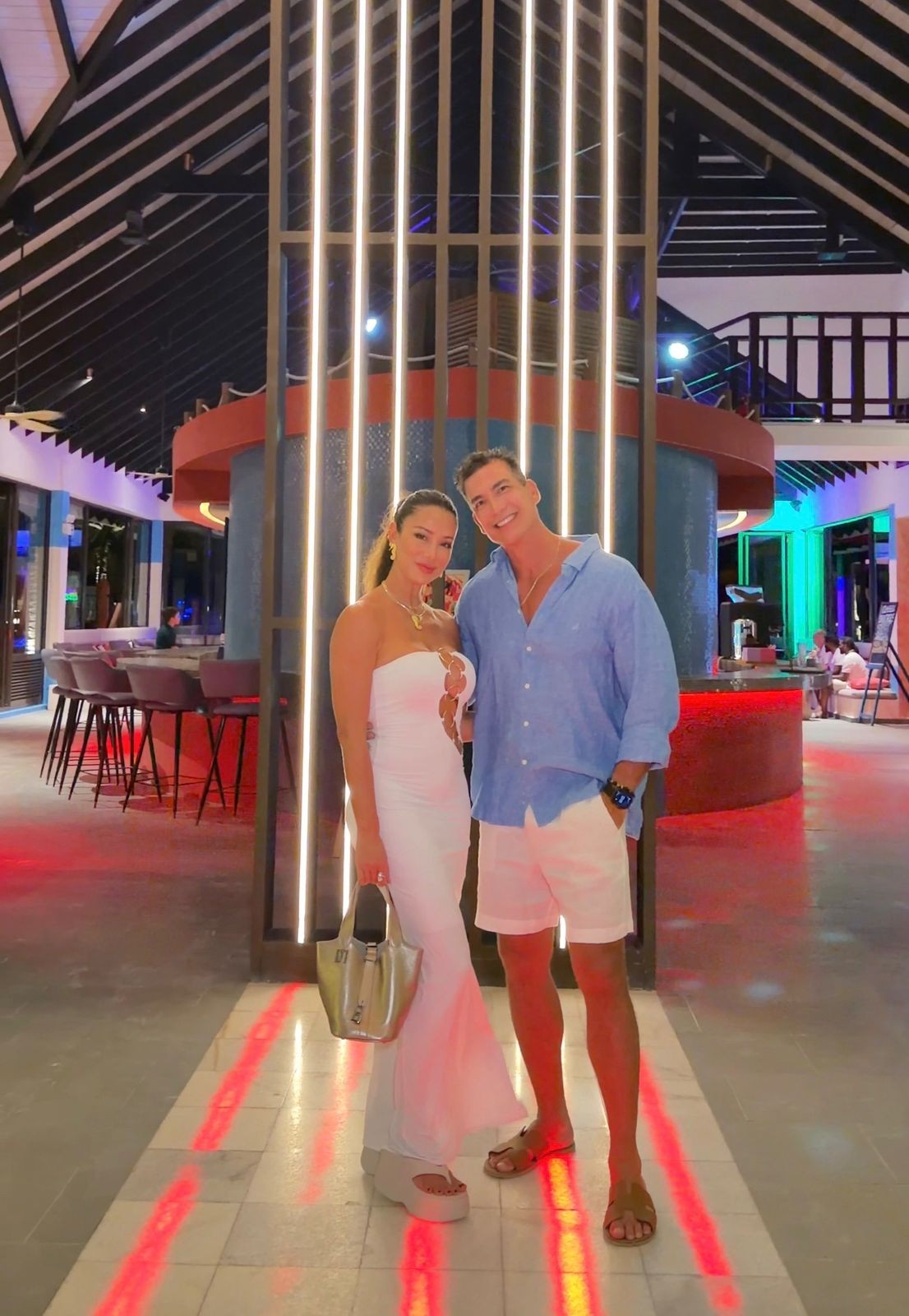 Brasileira fica 'presa' nas Maldivas após ter voo cancelado por causa da guerra entre EUA, Israel e Irã 